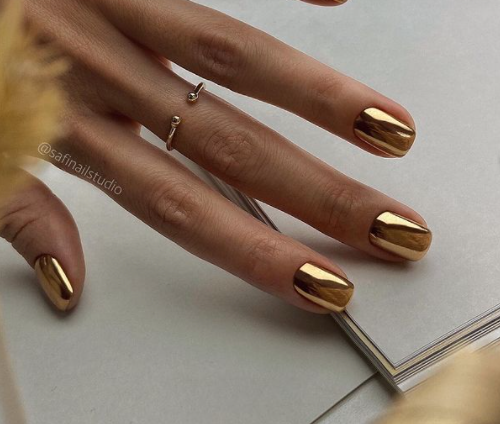 womens gold nails