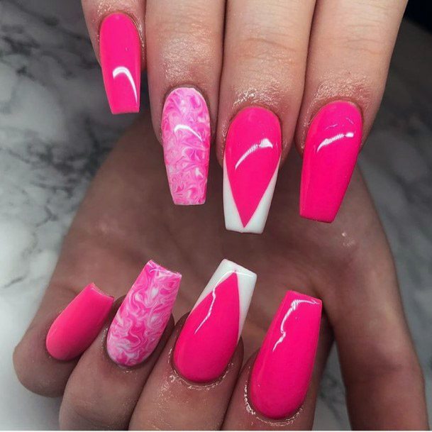 womens-pink-nails